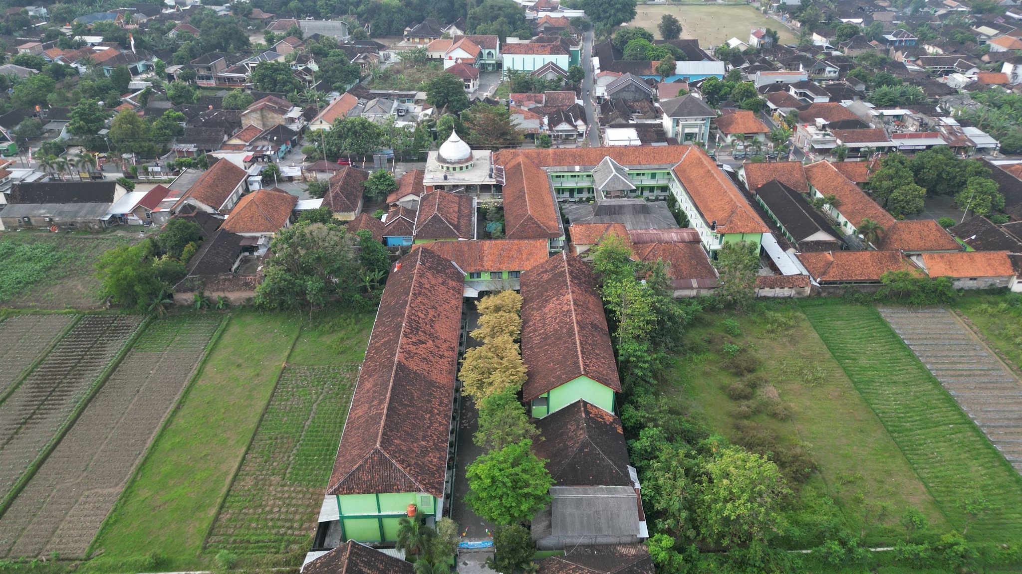 Sambutan di halaman sekolah